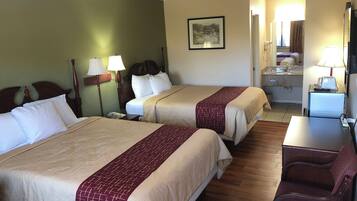 Rum - 2 dubbelsängar - rökare | Ljudisolering, strykjärn/strykbräda, gratis wi-fi och sängkläder