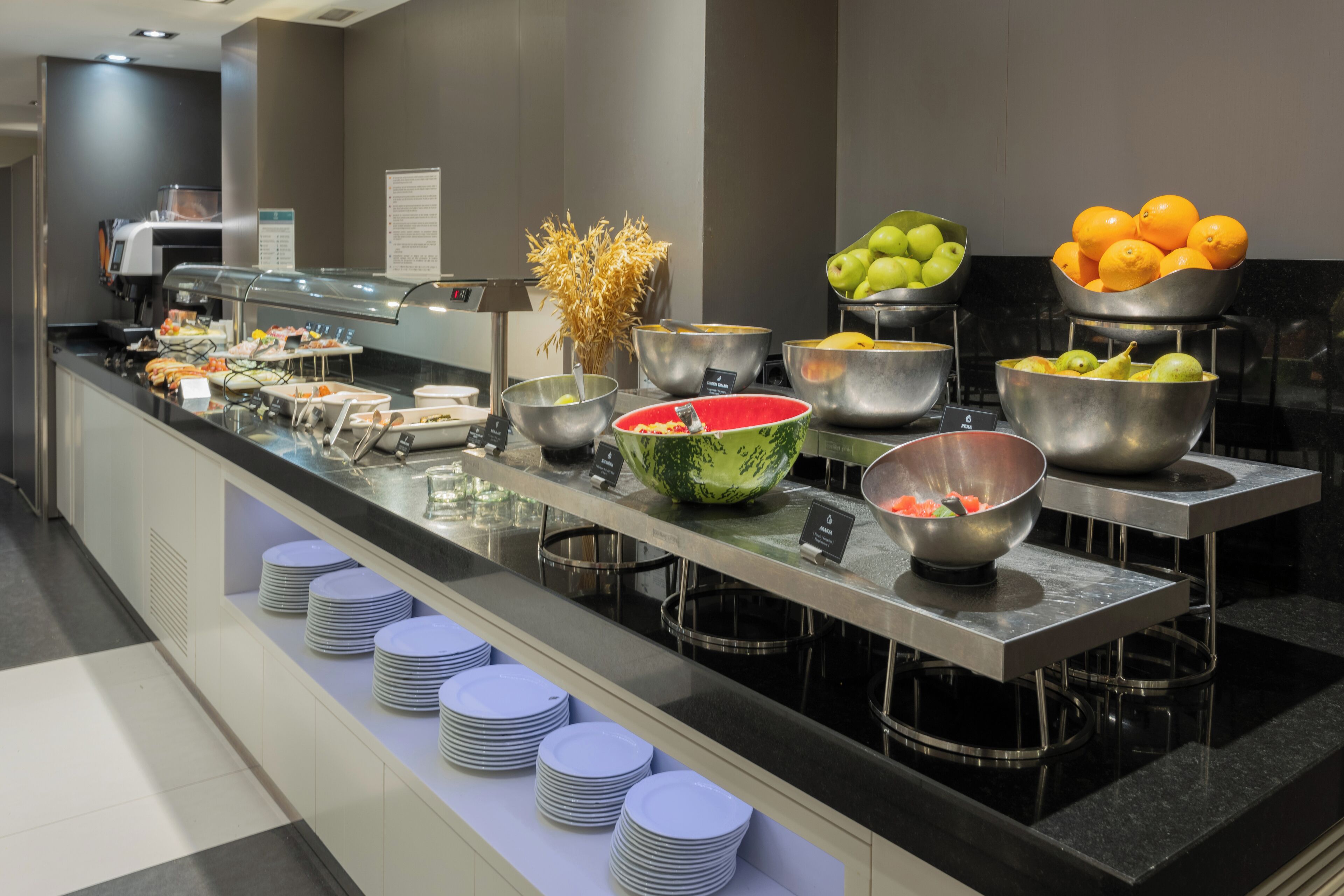 daily buffet breakfast (eur 16 per person)