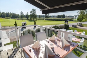 Outdoor dining - First Hotel Lindö Park (Vallentuna)