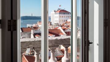 Deluxe 2 Bedroom Apartment with Terrace | 1 bedroom, premium bedding, memory foam beds, in-room safe