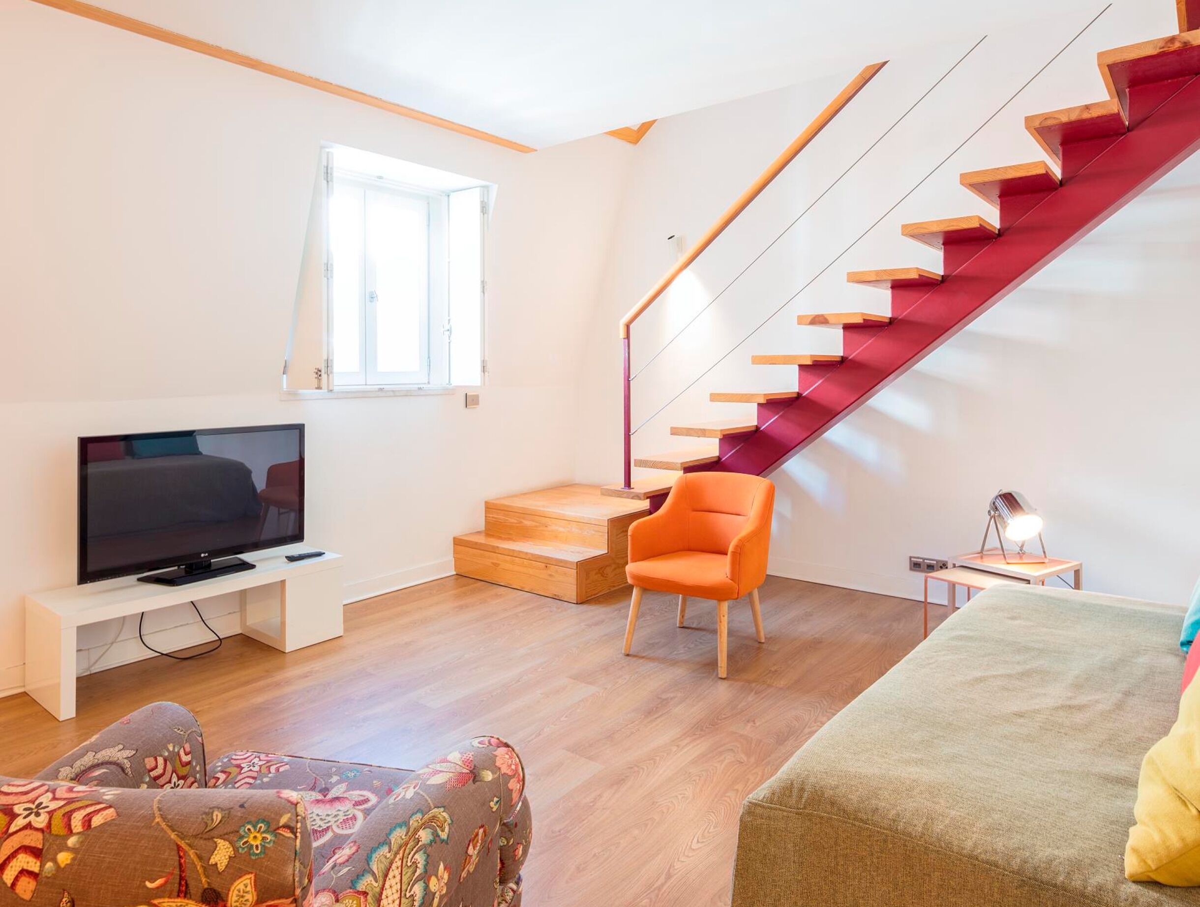 Superior 1 Bedroom Apartment | Living area | 43-inch flat-screen TV with cable channels, LCD TV