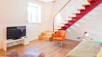 Superior 1 Bedroom Apartment | Living area | 43-inch flat-screen TV with cable channels, LCD TV