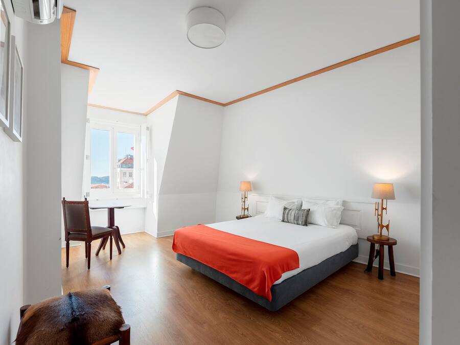 Superior 2 Bedroom Apartment | 1 dormitorio, ropa de cama de alta calidad, colchones viscoelásticos