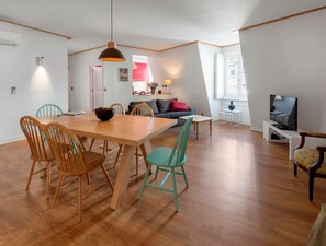 Superior 2 Bedroom Apartment | Living area - LSA Palácio Camões by Numa (Lisbon)