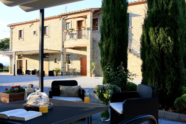 Apartment, 1 Schlafzimmer | Speisen im Freien