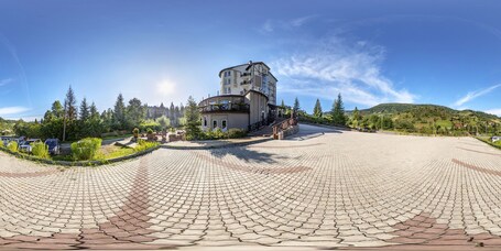 Fachada de la propiedad. Hotel Terem