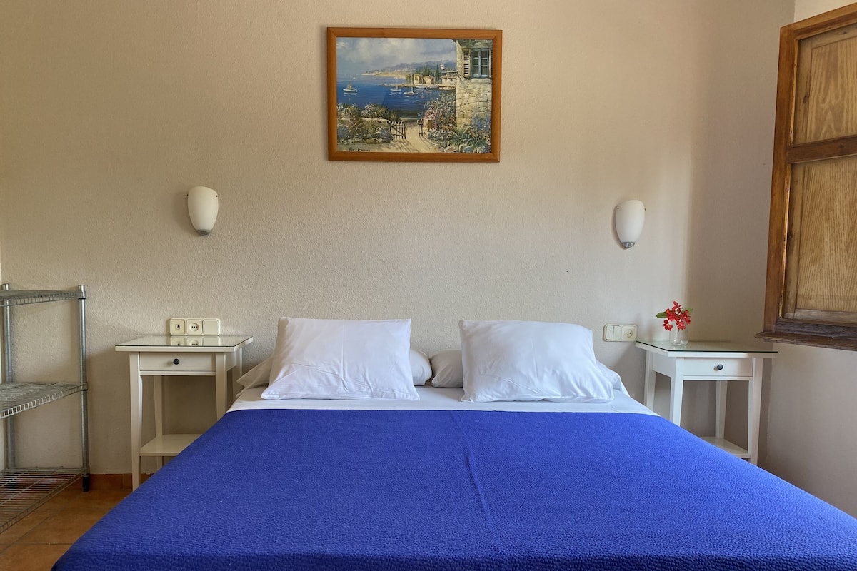Family Double Room | 1 bedroom, blackout curtains, free WiFi, bed sheets