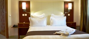 Suite | 10 slaapkamers, luxe beddengoed, een kluis op de kamer
