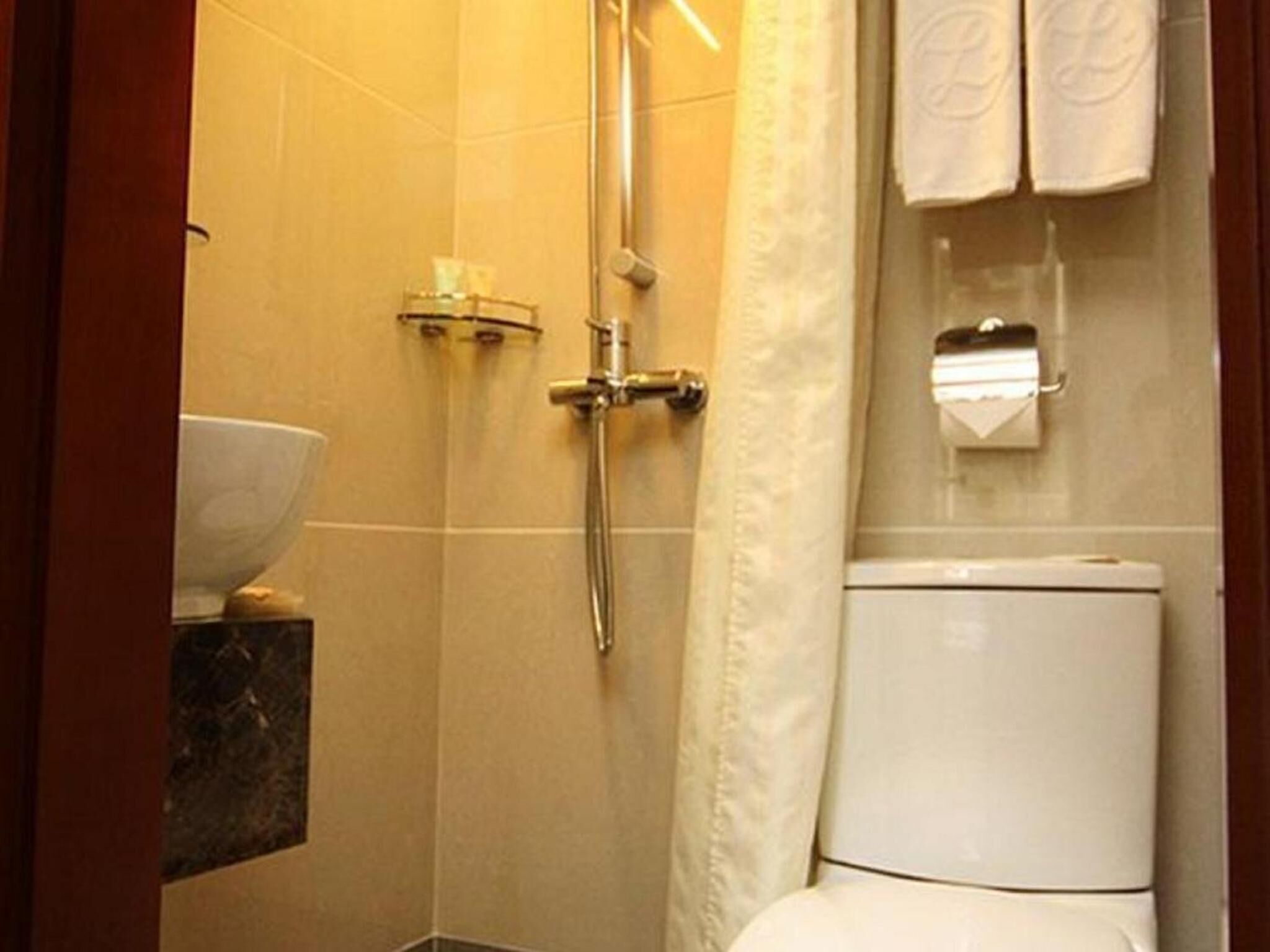 Photo - Lander Hotel Prince Edward