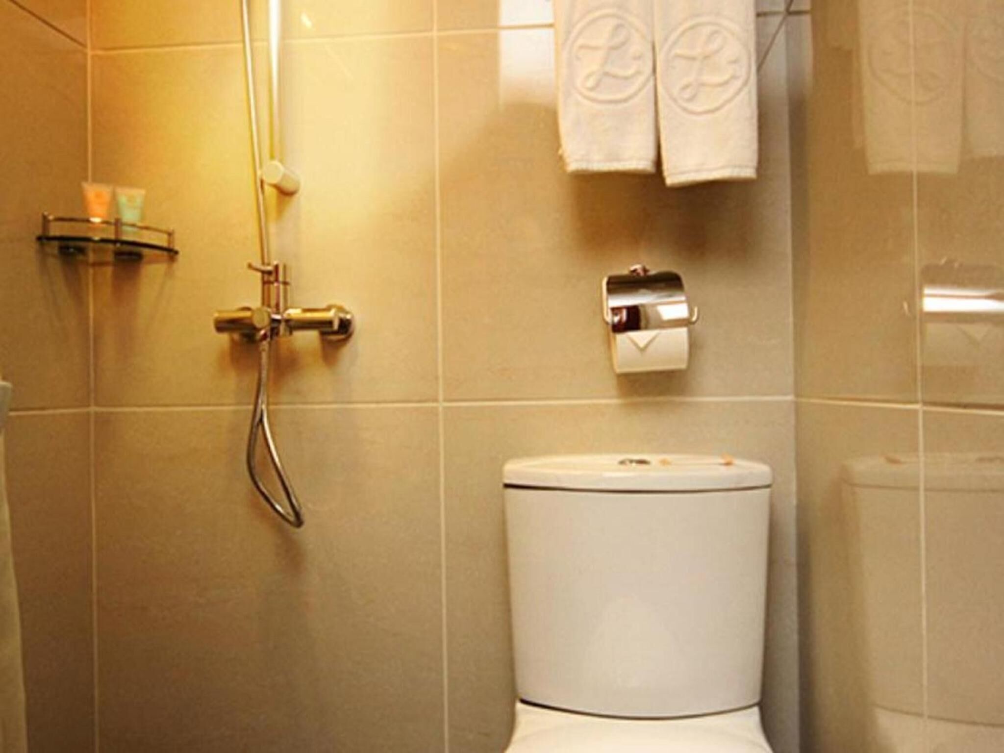 Photo - Lander Hotel Prince Edward