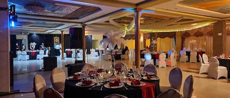 Banquet hall