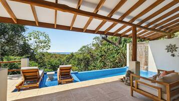 Villa Suite | Ropa de cama de alta calidad, camas Select Comfort y minibar