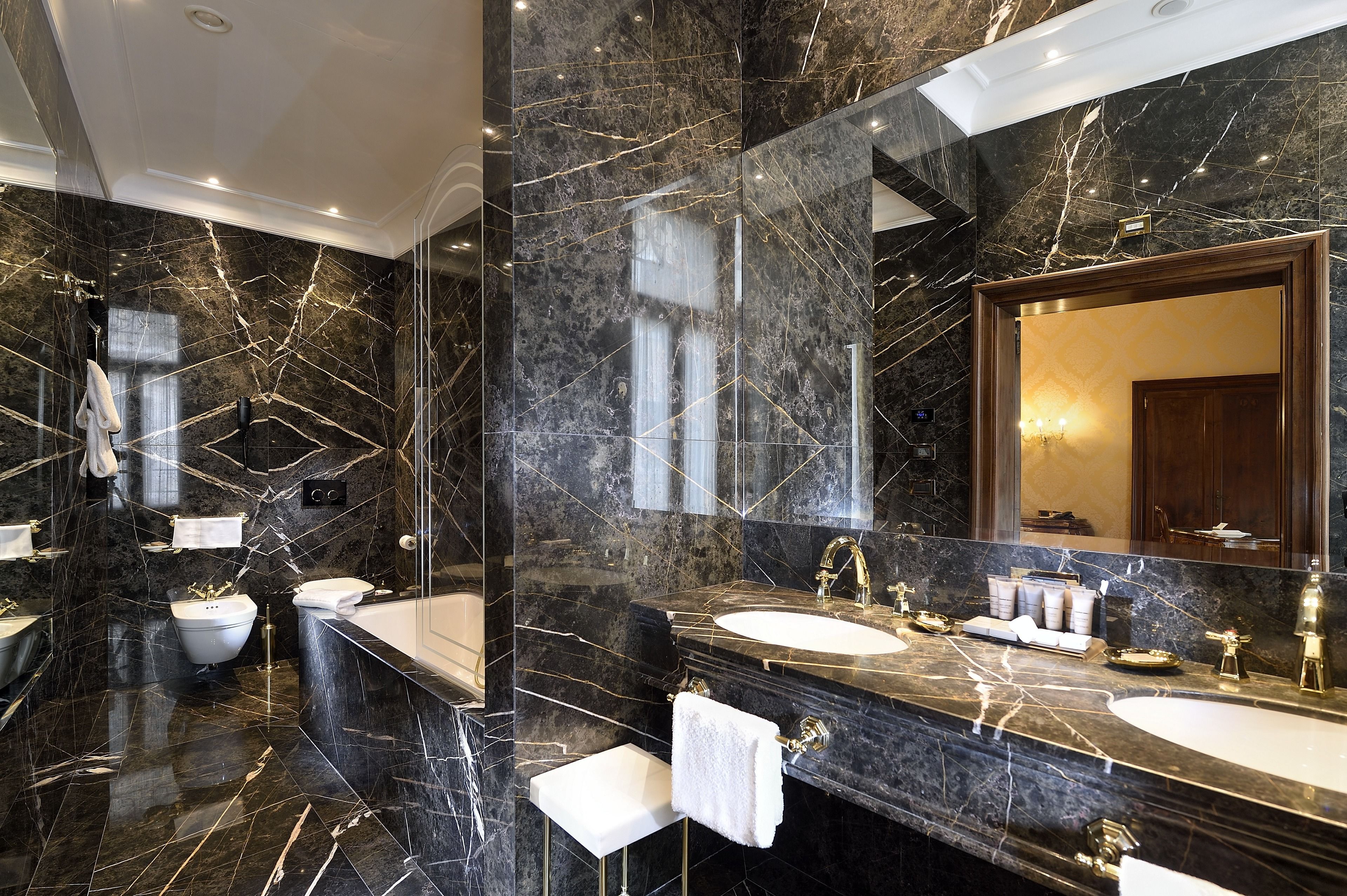 suite, canal view | bathroom | free toiletries, hair dryer, slippers, bidet