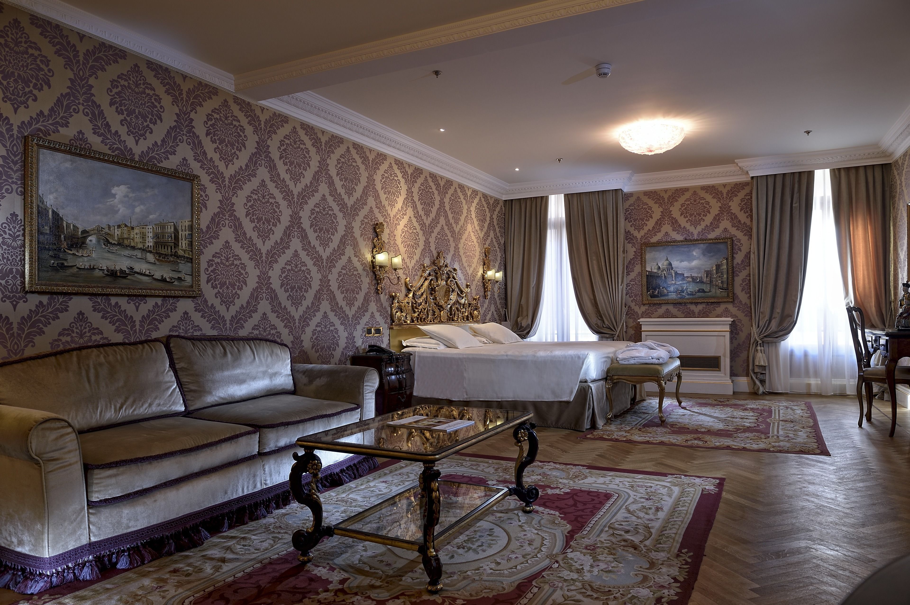 junior suite | 1 bedroom, down duvets, minibar, in-room safe