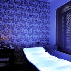 Couples treatment rooms, body treatments, hot stone massages