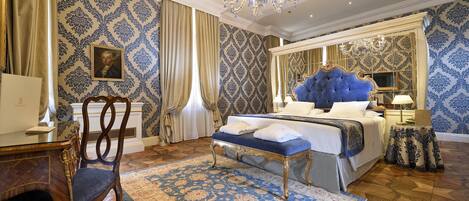 Couette en duvet d'oie, minibar, coffres-forts dans les chambres