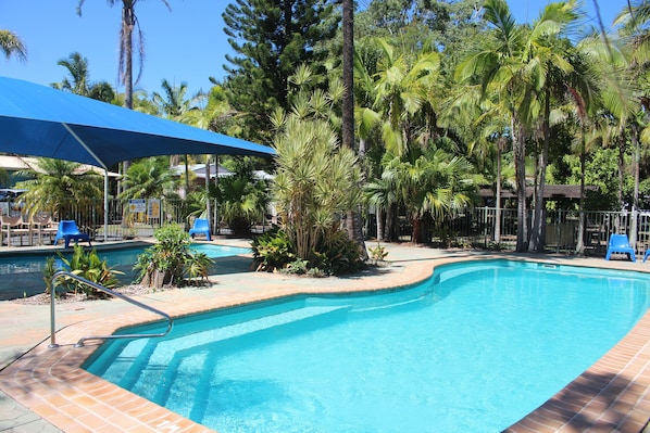 2 outdoor pools