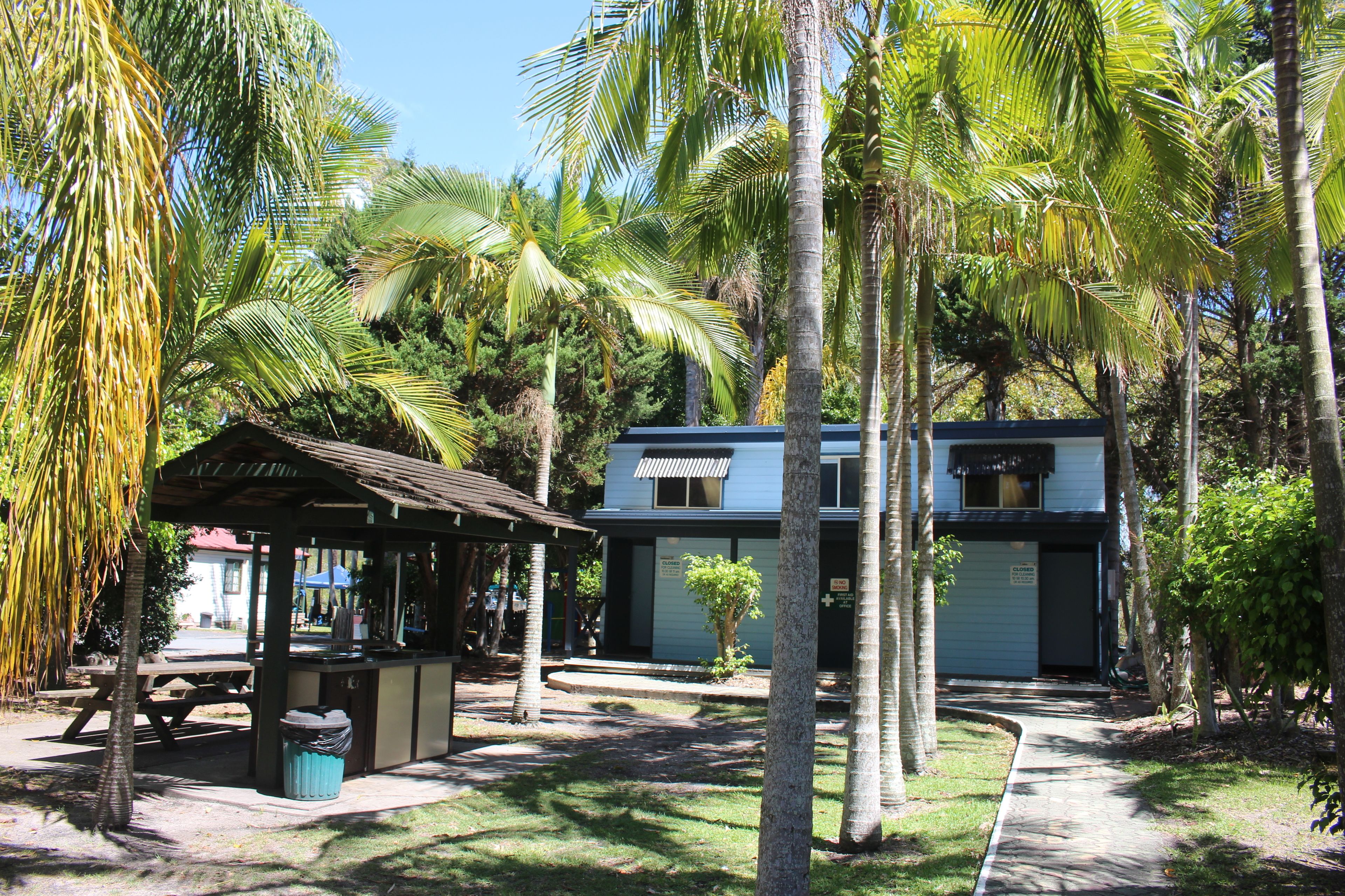 Basic Studio, Multiple Beds | Bathroom