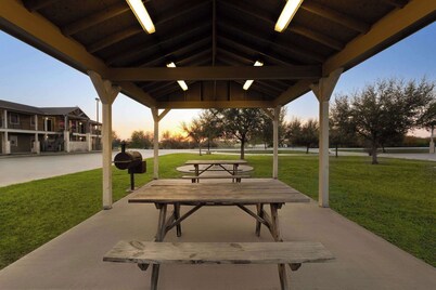 Eagle's Den Three Rivers Texas a Travelodge by Wyndham