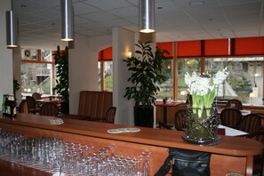 Bar (in der Unterkunft)