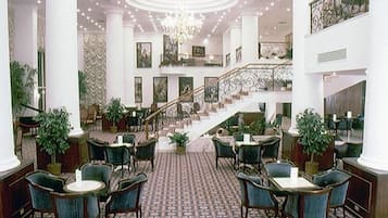 Bar lounge