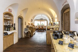 Free daily buffet breakfast - Hotel Heubad (Fie allo Sciliar)