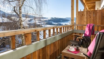 Habitación doble Deluxe, vista a la montaña | Ropa de cama hipoalergénica y edredón