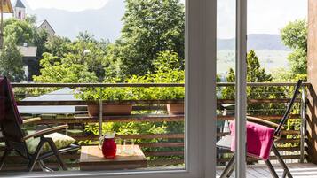 Standard Double Room, Courtyard View, Courtyard Area | Hypo-allergenic bedding, down comforters, in-room safe