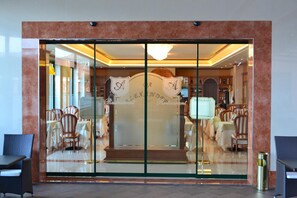 Exterior - Palace Hotel Legnano (Legnano)