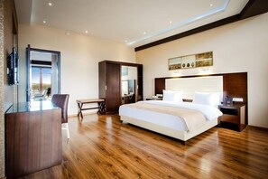 Apartamento, vista para a cidade | 1 quarto, roupas de cama premium, frigobar, cofres nos quartos