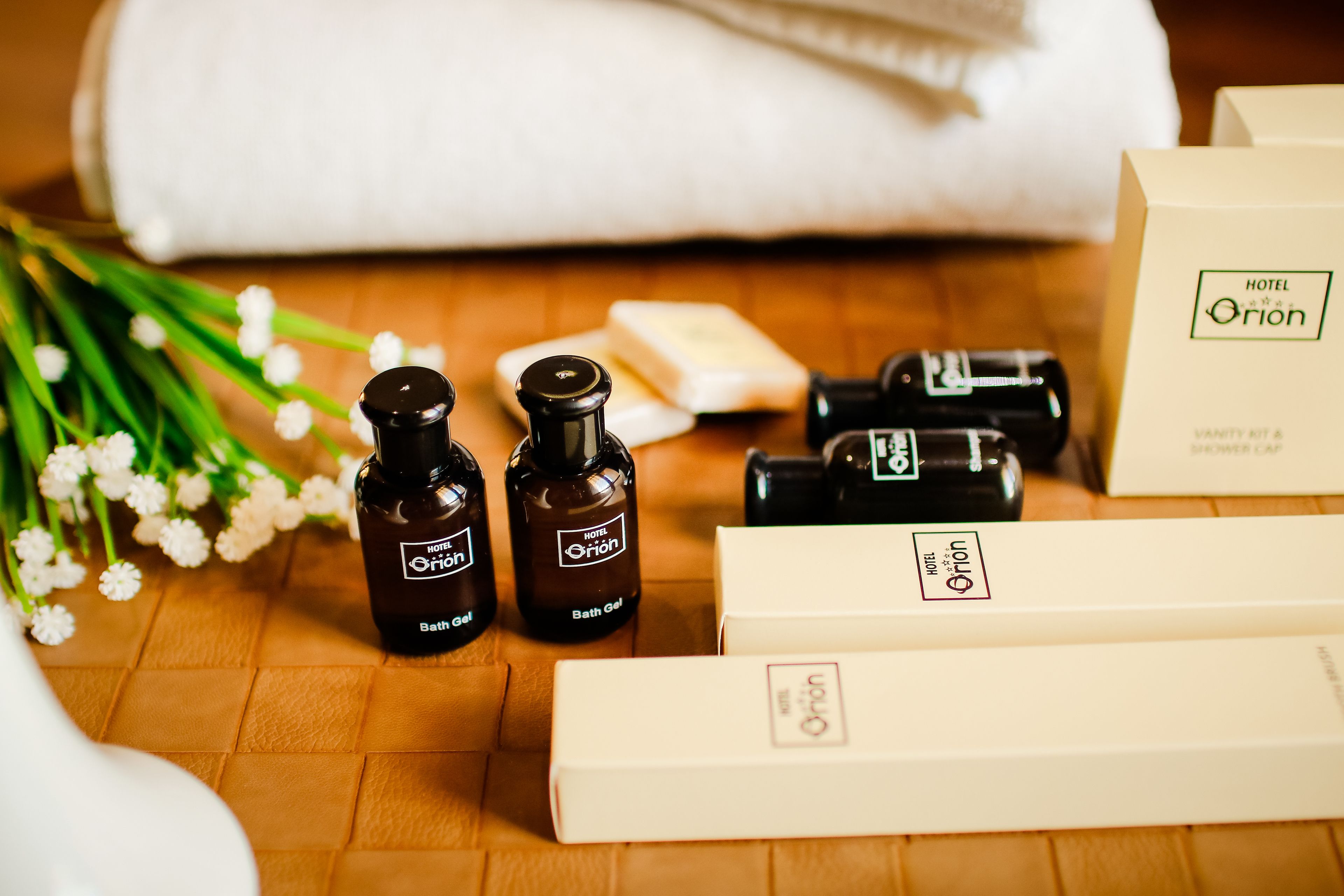 deep-soaking bathtub, hair dryer, bathrobes, slippers