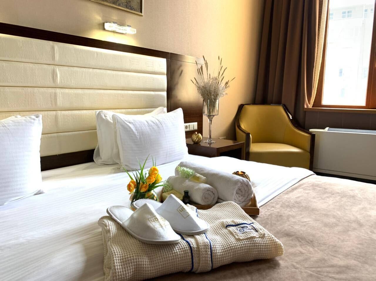 standard twin room | premium bedding, minibar, in-room safe, individually decorated