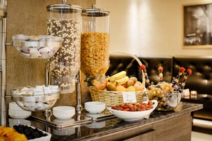 每日供应欧陆式早餐（每人 GEL 30）