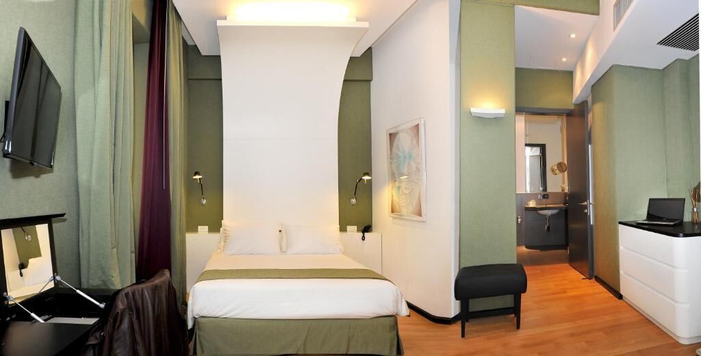 Minibar, in-room safe, desk, blackout drapes