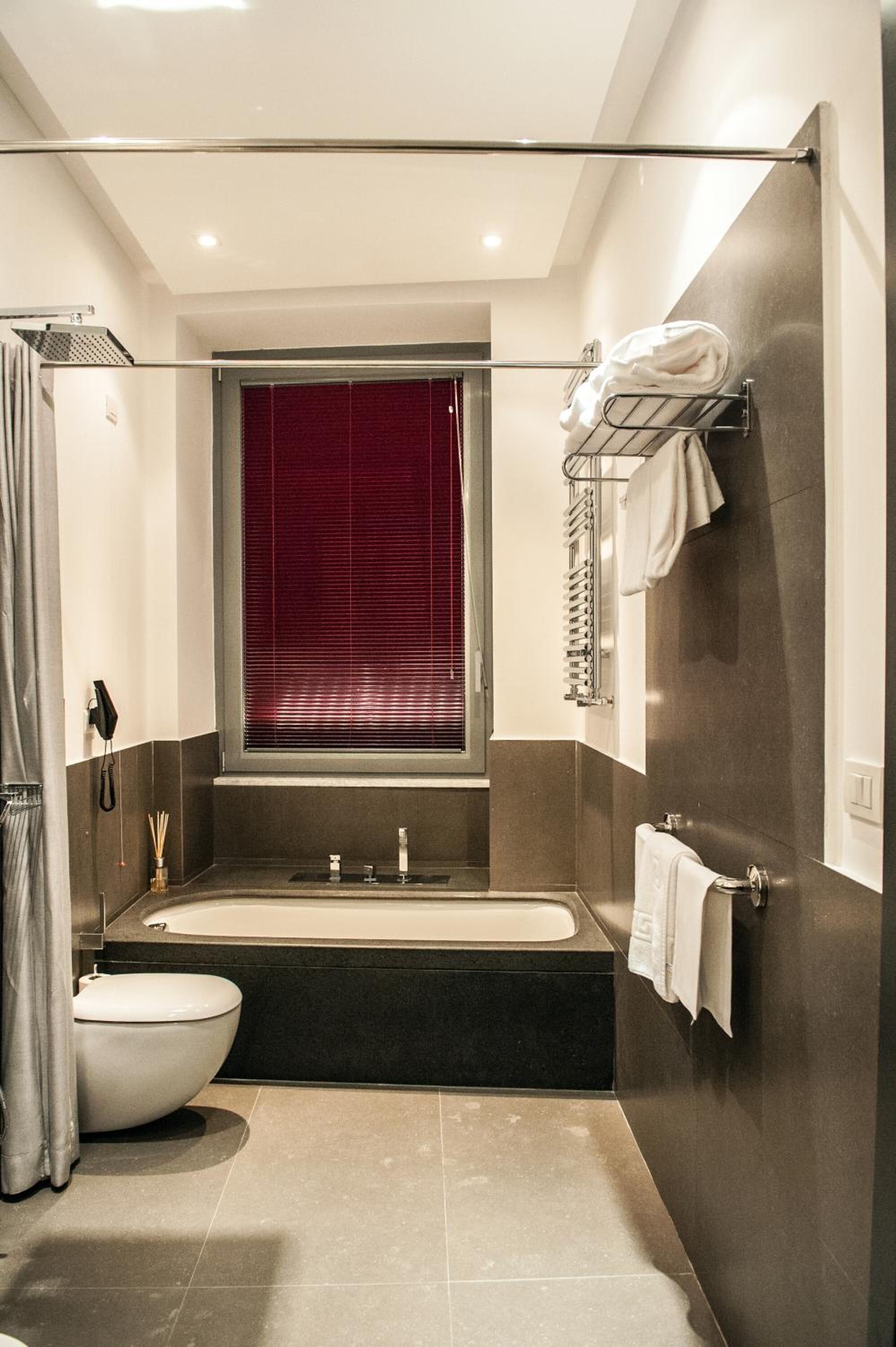 shower, rainfall showerhead, free toiletries, hair dryer