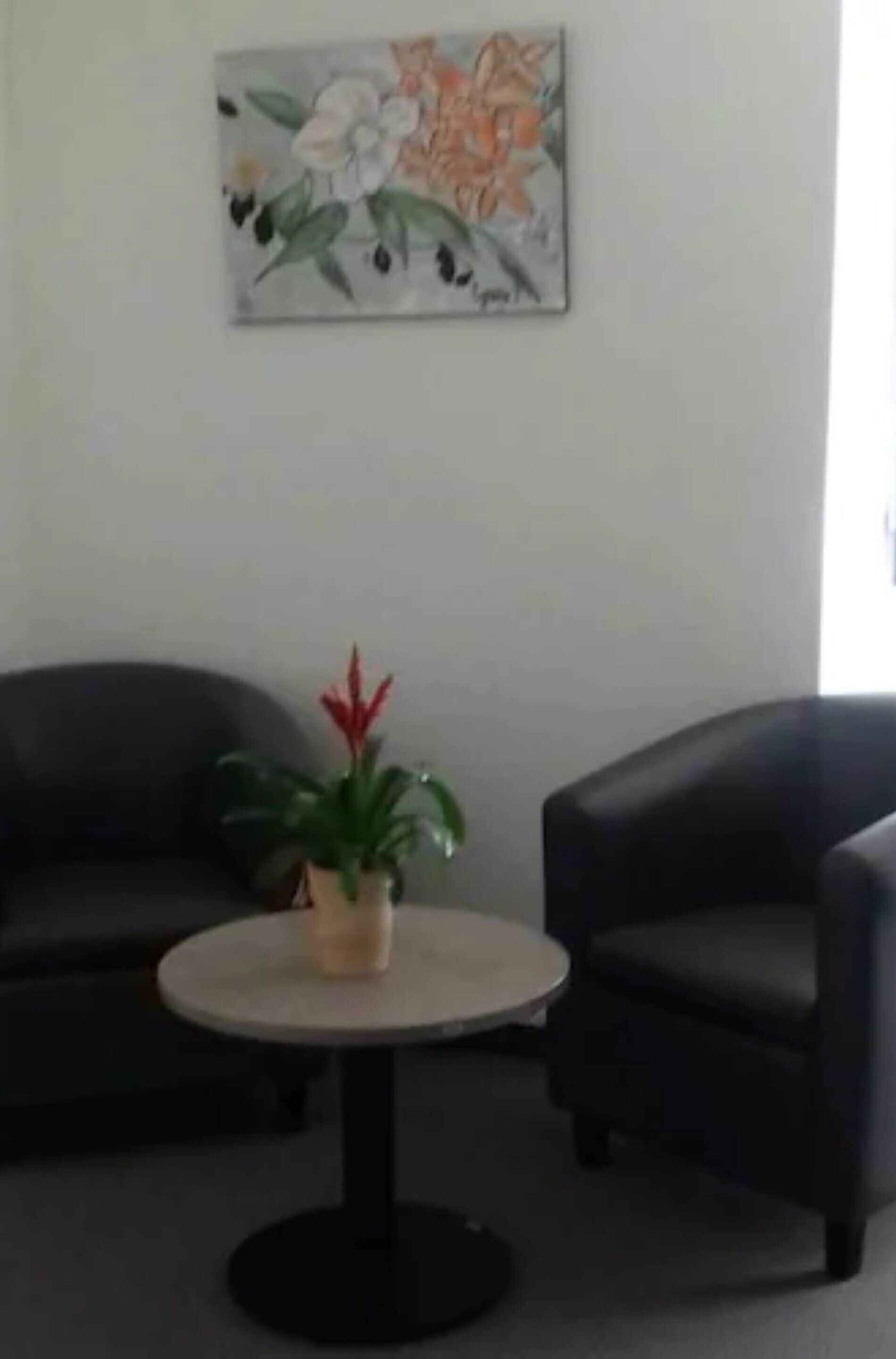 50-cm flat-screen tv with satellite channels, tv