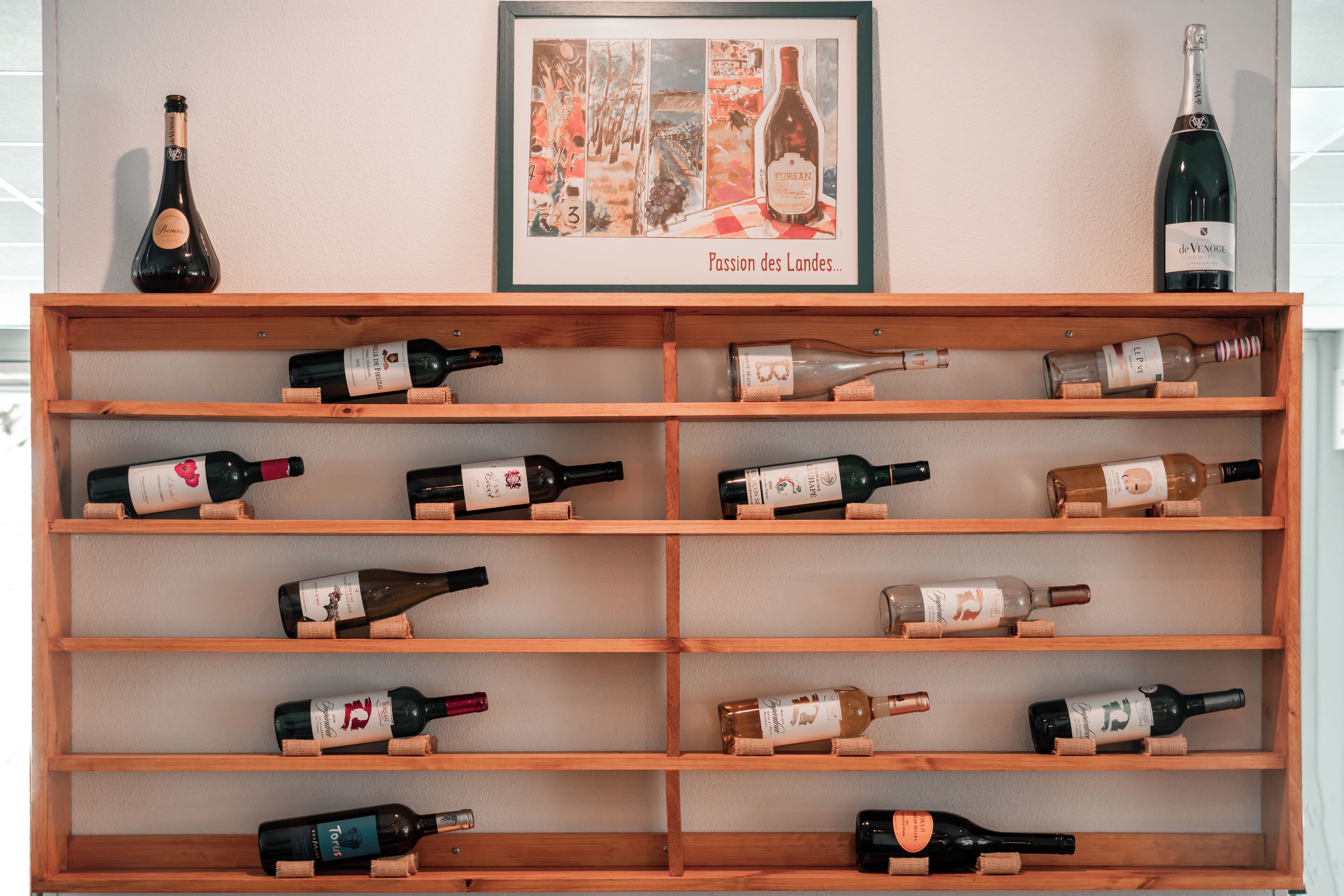 breakfast, lunch, dinner served; regional cuisine