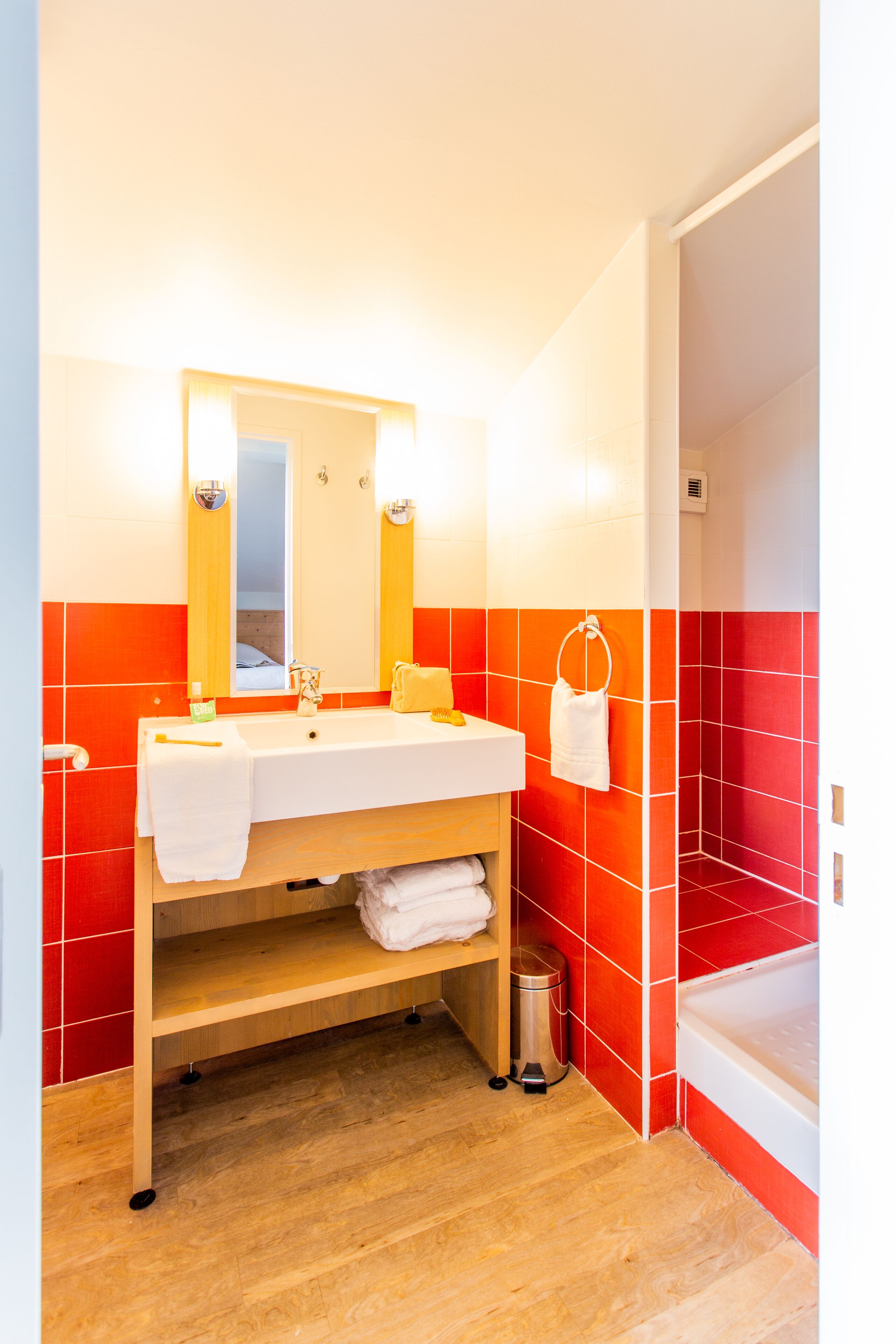 Apartment 7 people - 1 bedroom + 1 sleeping alcove | Bathroom | Free toiletries, hair dryer, towels