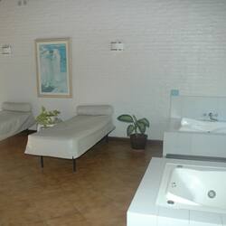 Sauna, hot tub, body treatments, hydrotherapy, aromatherapy