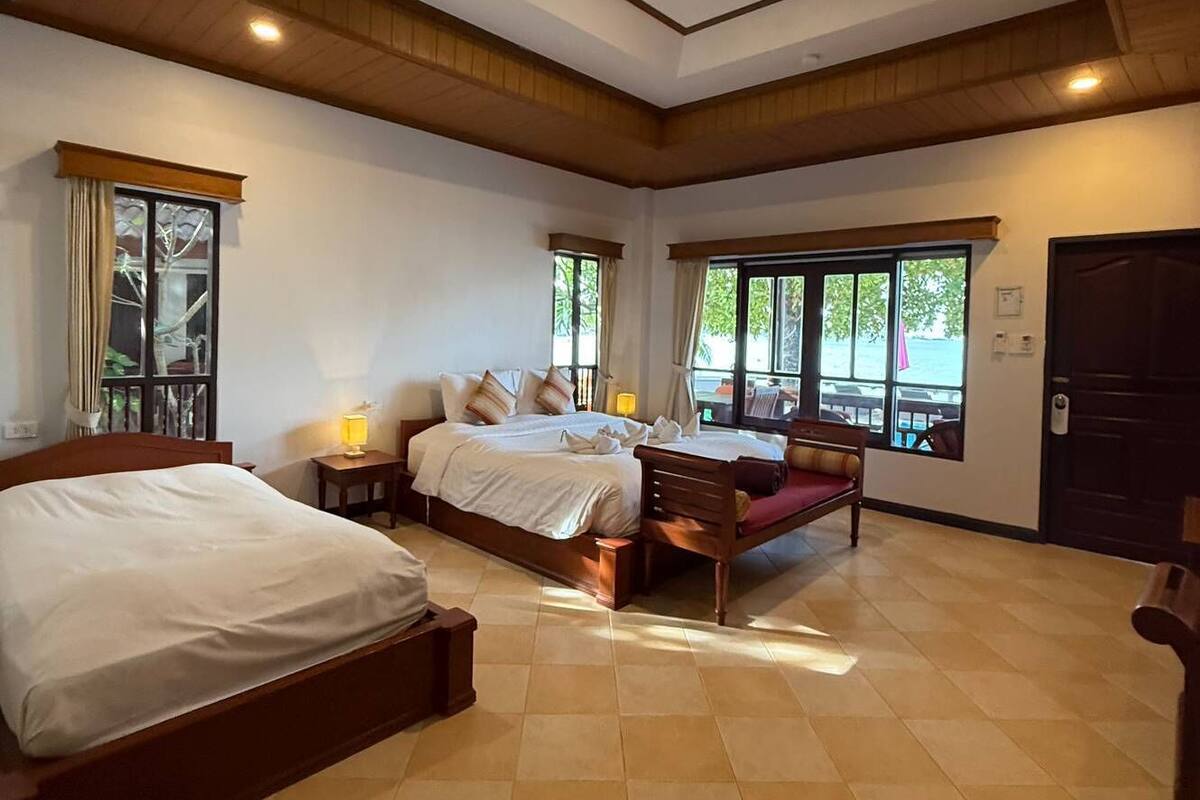 Seaside Ocean View Bungalow | Minibar, in-room safe, desk, iron/ironing board