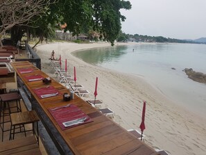 Breakfast, lunch and dinner served - Bhundhari Chaweng Beach Resort Koh Samui (Koh Samui)