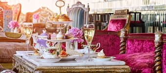 Museum Apartment Hotel, Independent Collection by EVT