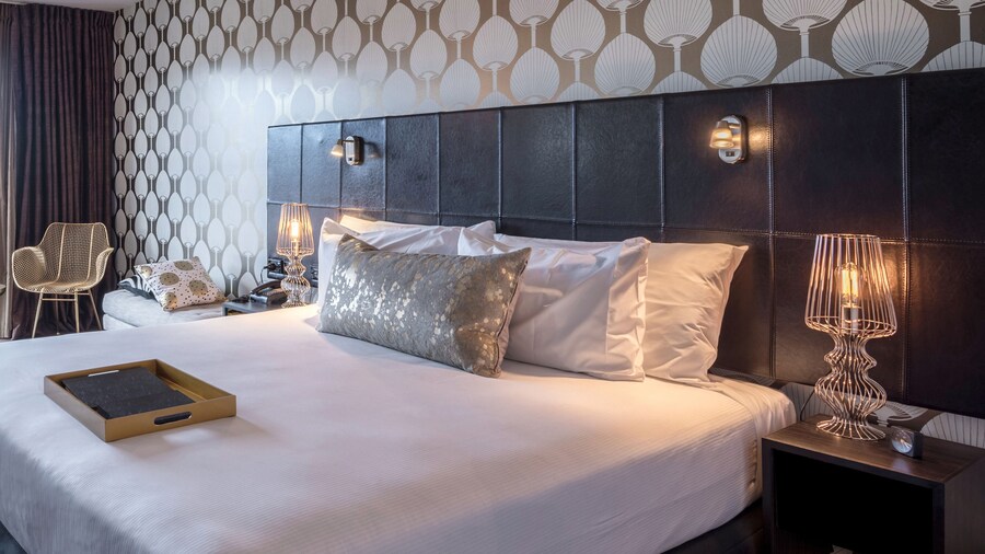 Museum Apartment Hotel, Independent Collection by EVT