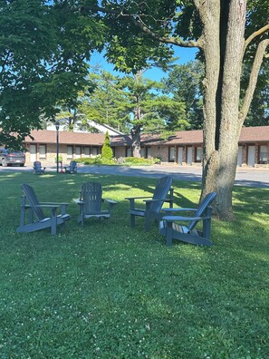 Vista frontal de la propiedad