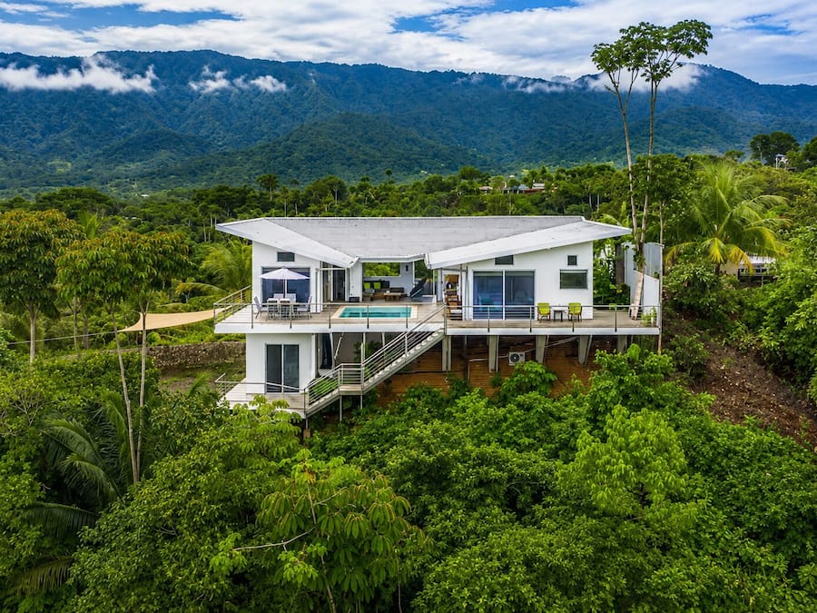 Premium Villa | Free WiFi, bed sheets
