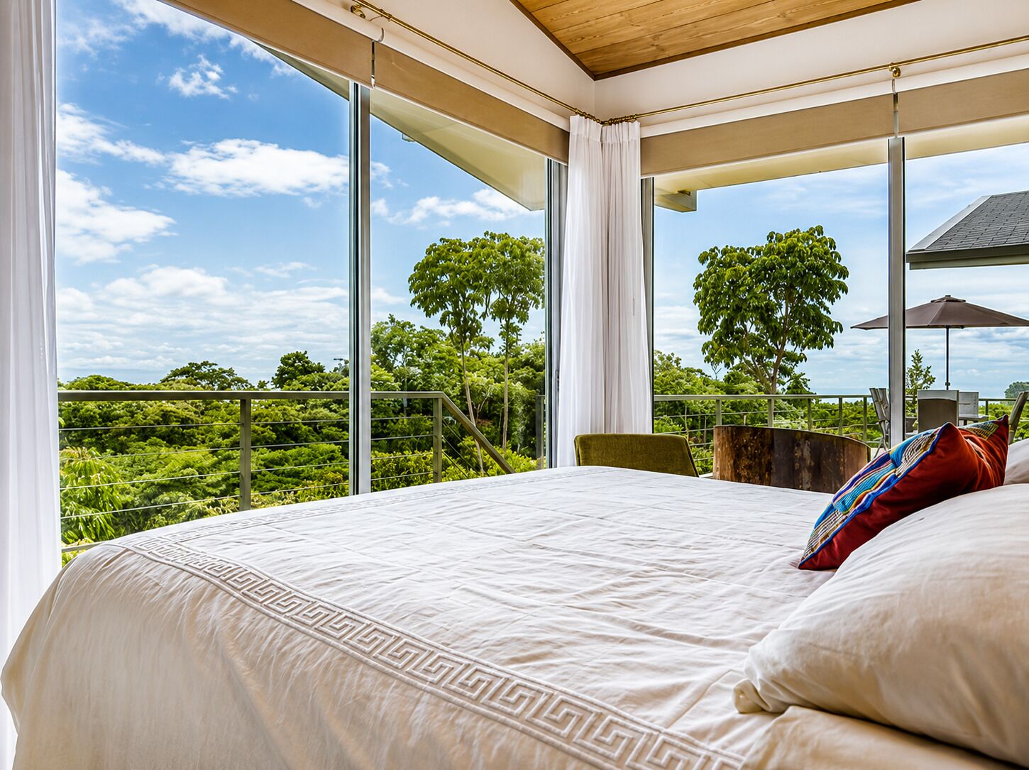 Premium Villa | Free WiFi, bed sheets