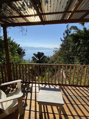 Suite estudio familiar, baño privado | Ropa de cama 