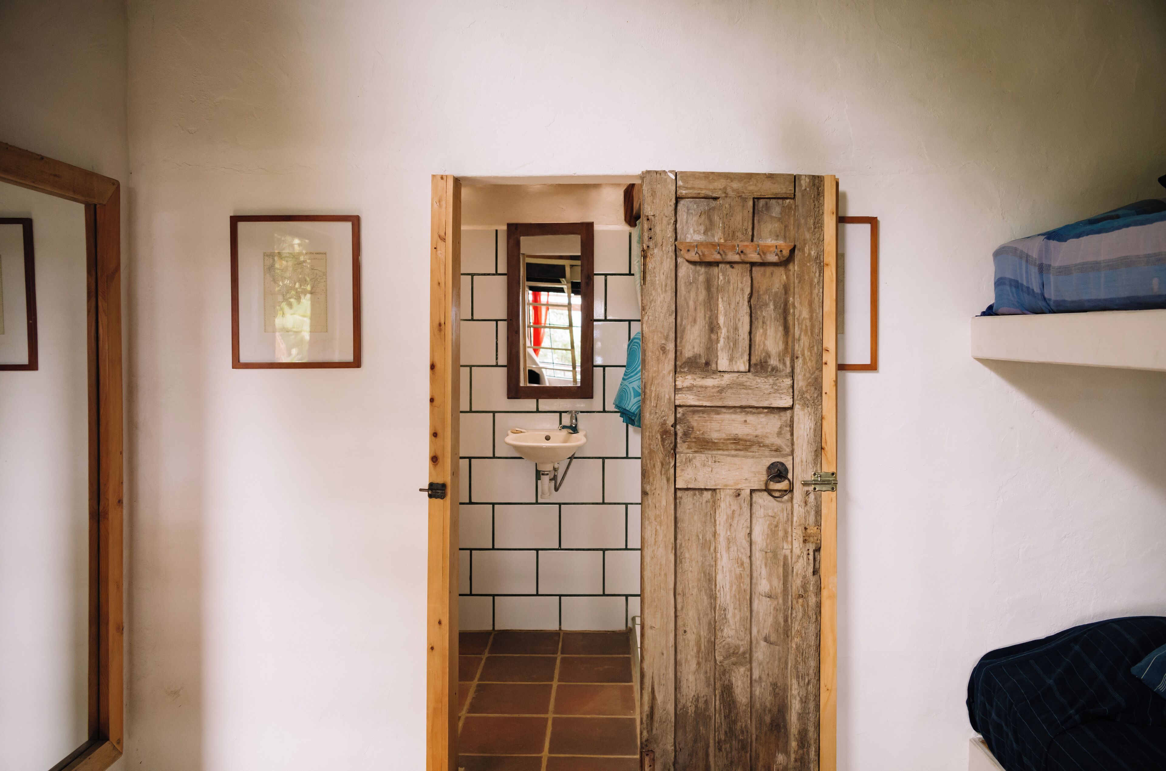 family studio suite, private bathroom | bathroom | shower, towels