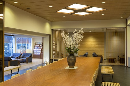 Lobby sitting area. Ito Kowakien