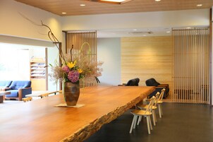 Sala de estar en el lobby